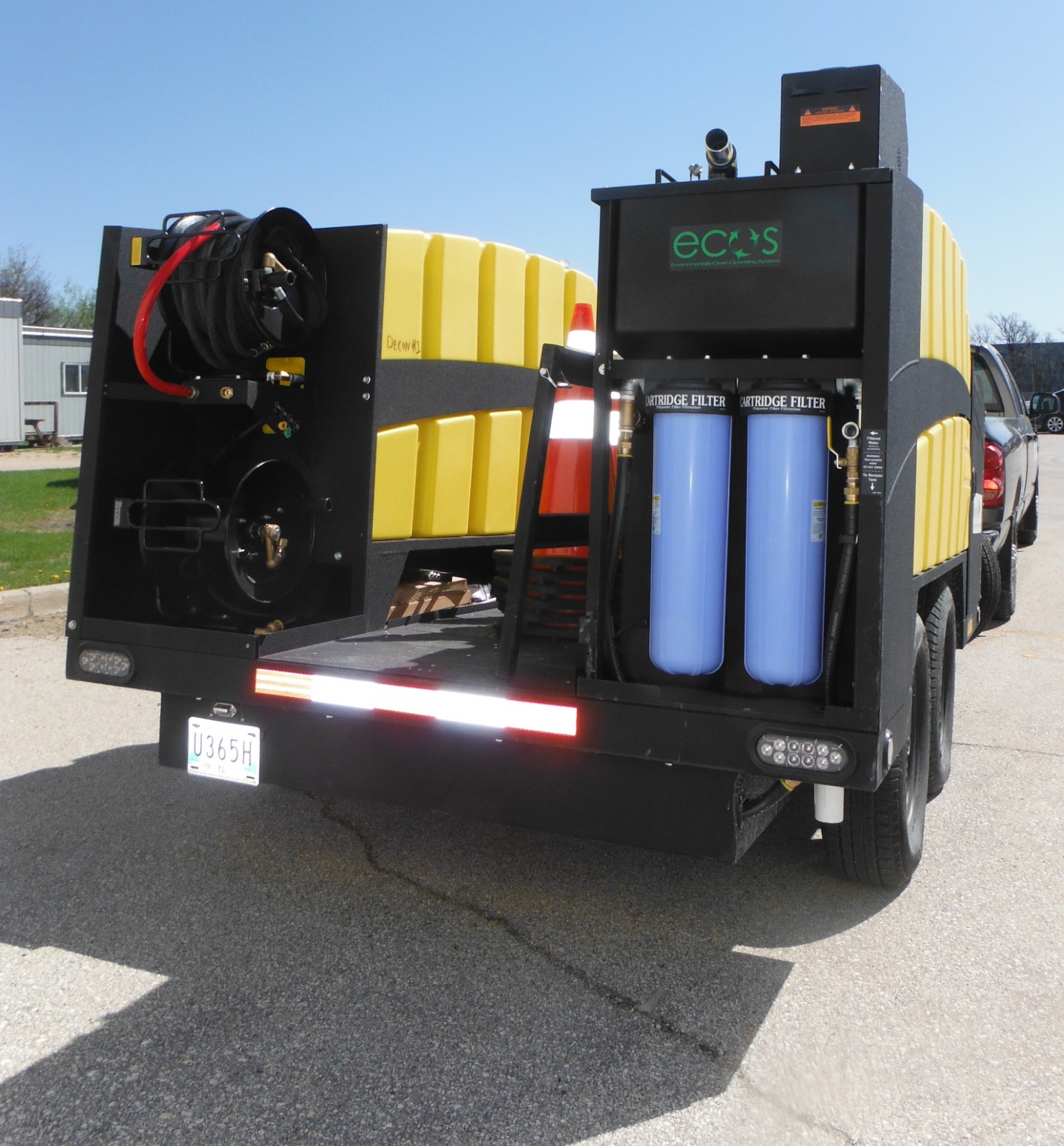 A decontamination unit being used on Lake Winnipeg. Credit: Manitoba Department of Conservation and Stewardship.